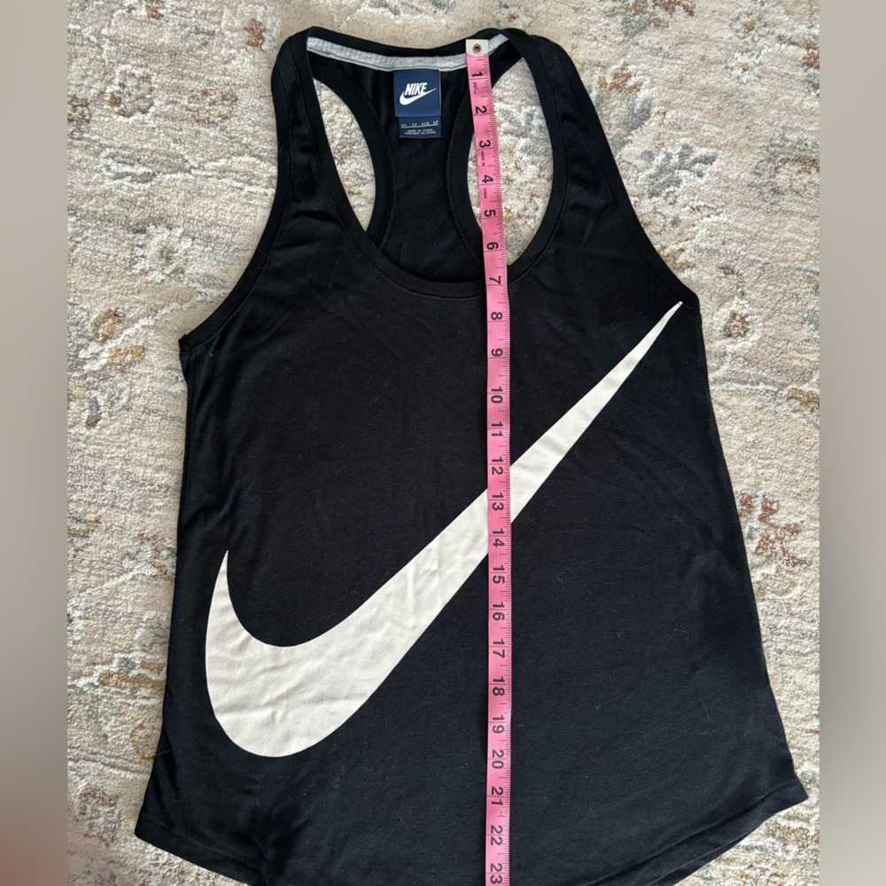 Nike Tank - Picture 4 of 5